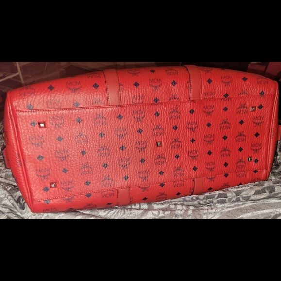 NWT MCM WEEKENDER CHERRY RED🍒 - Picture 7 of 12